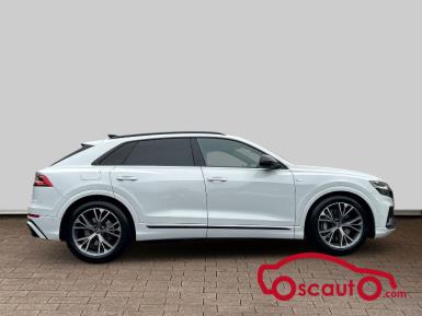 AUDI Q8 55 TFSIe Black Line PI quattro tip