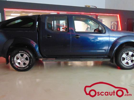 Nissan Navara 4x4 doble cabina LE 4 Puertas